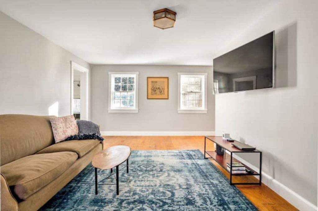 Photo of Livingroom in Hollowville