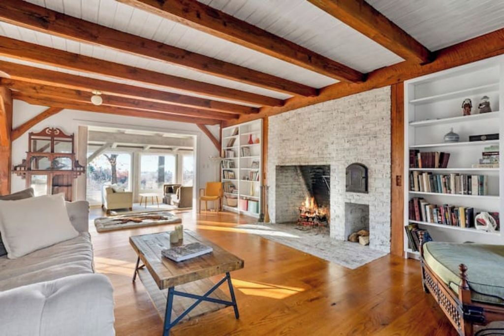 Photo of Livingroom in Hollowville