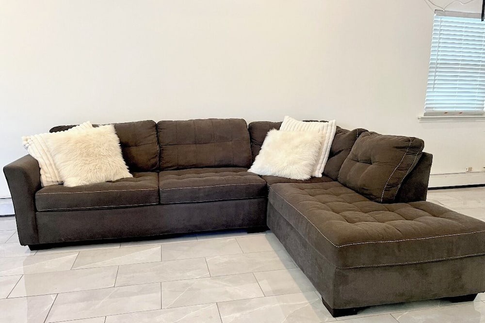 Photo of Livingroom in Shirley