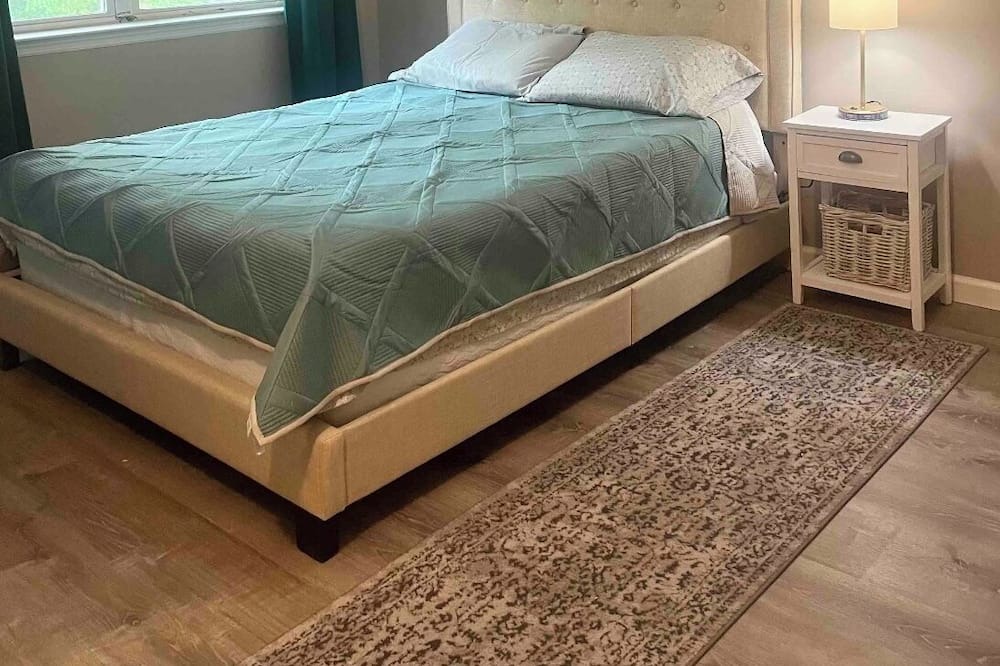 Photo of Bedroom in Shirley