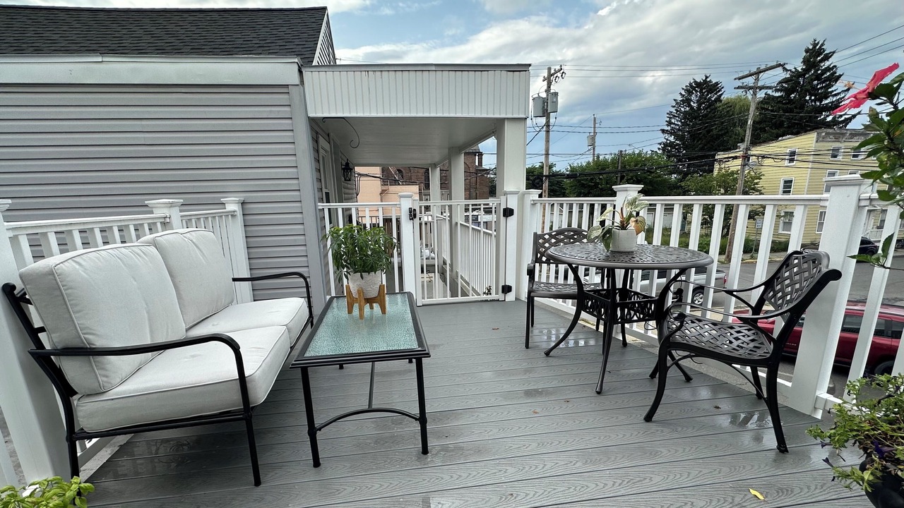 Photo of Patio Balcony in Hudson