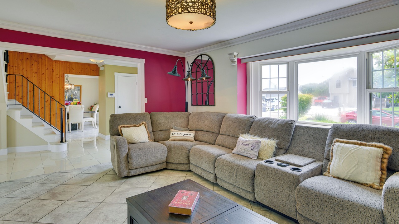 Photo of Livingroom in North Bellport