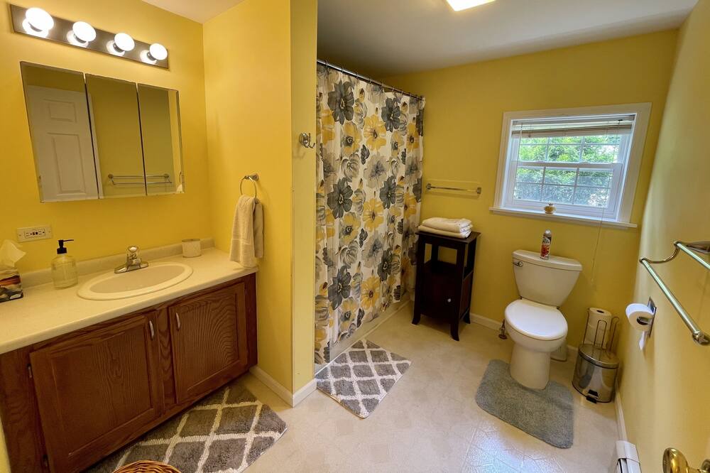 Photo of Bathroom in Woodsville