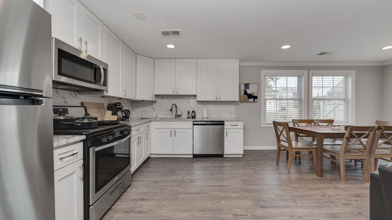 Photo of Livingroom in Potomac West