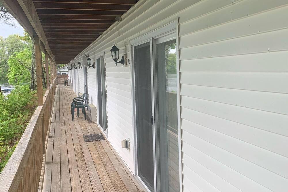 Photo of Patio Balcony in Winnisquam