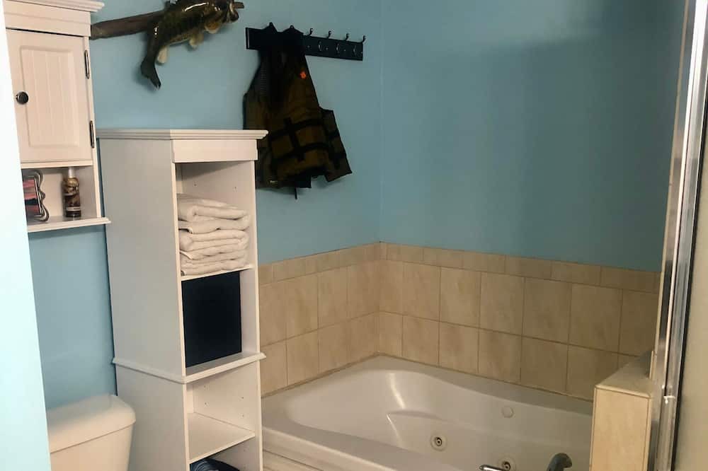Photo of Bathroom in Winnisquam