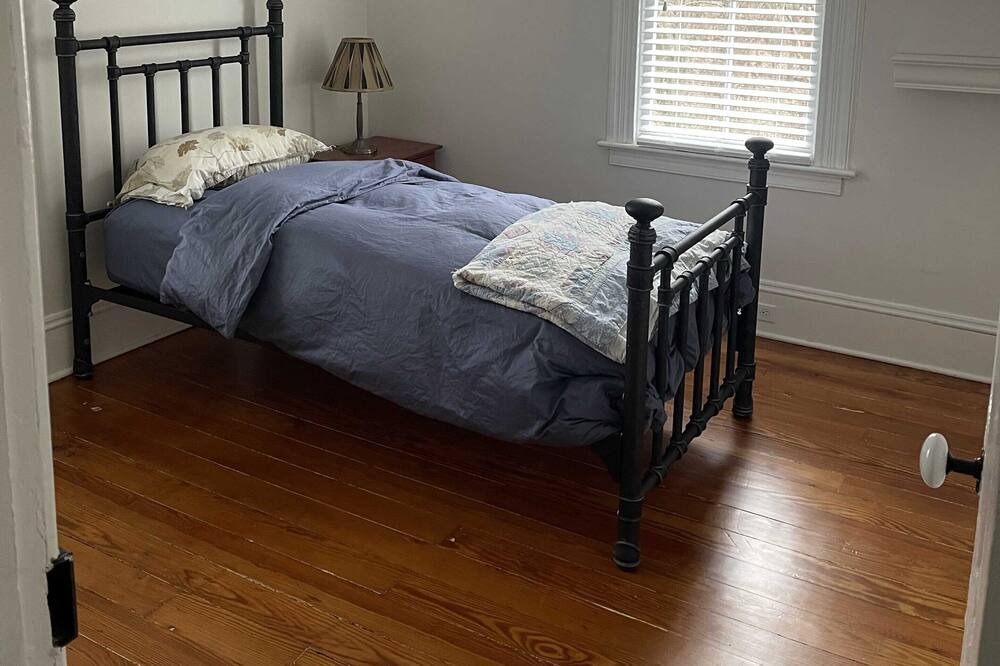 Photo of Bedroom in Palisades