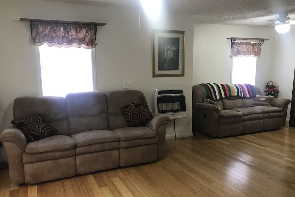 Photo of Livingroom in Pipestem