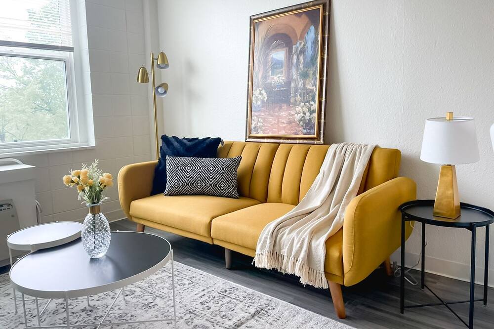 Photo of Livingroom in Corryville