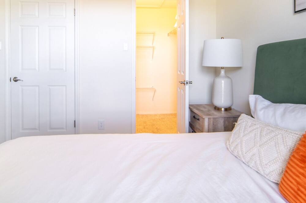 Photo of Bedroom in North Royalton