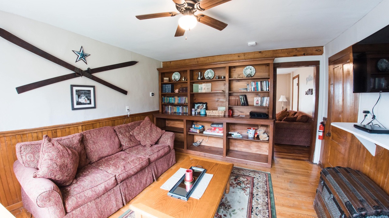 Photo of Livingroom in Jacksonville