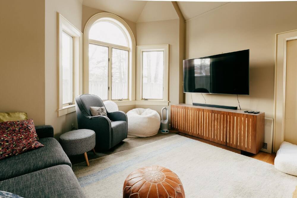 Photo of Bedroom in Phoenicia