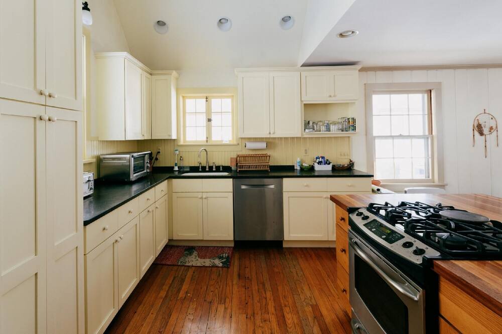 Photo of Kitchen in Phoenicia