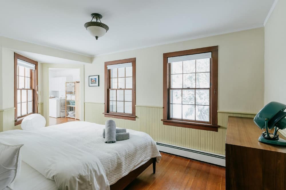 Photo of Bedroom in Phoenicia