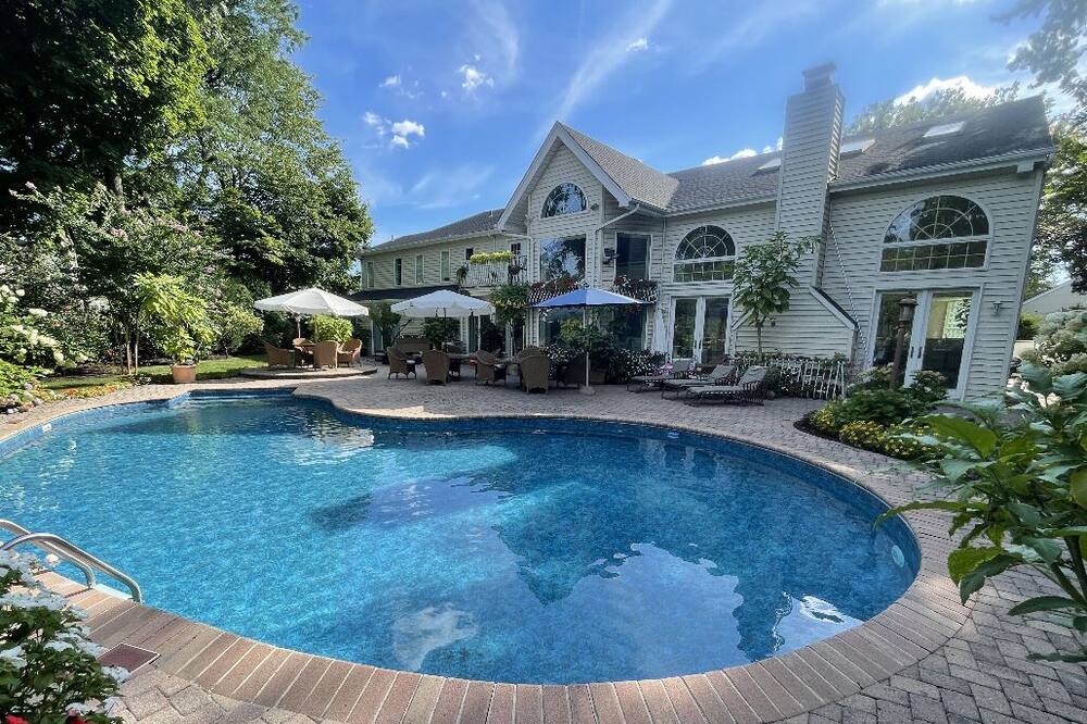 Photo of Outdoor in Malverne