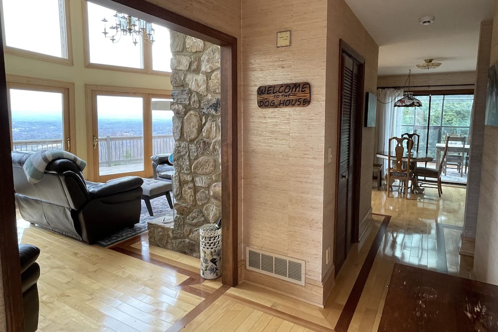 Photo of Livingroom in Arlington