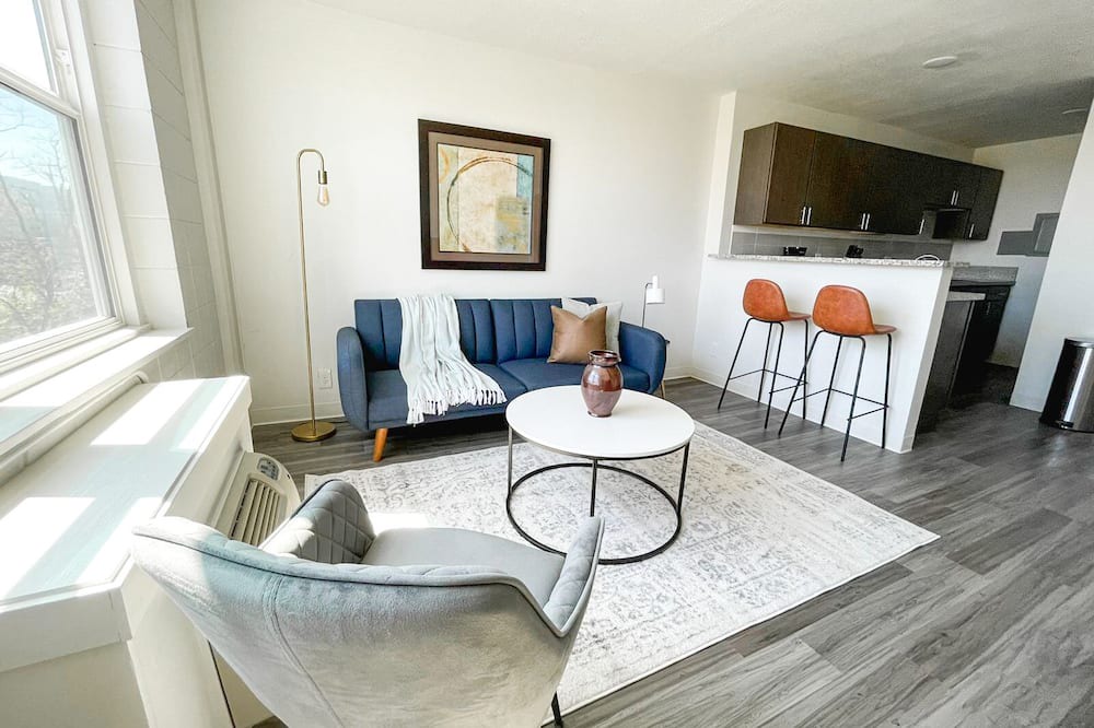 Photo of Livingroom in Corryville