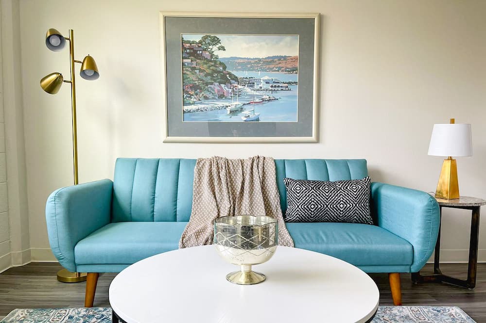 Photo of Livingroom in Corryville