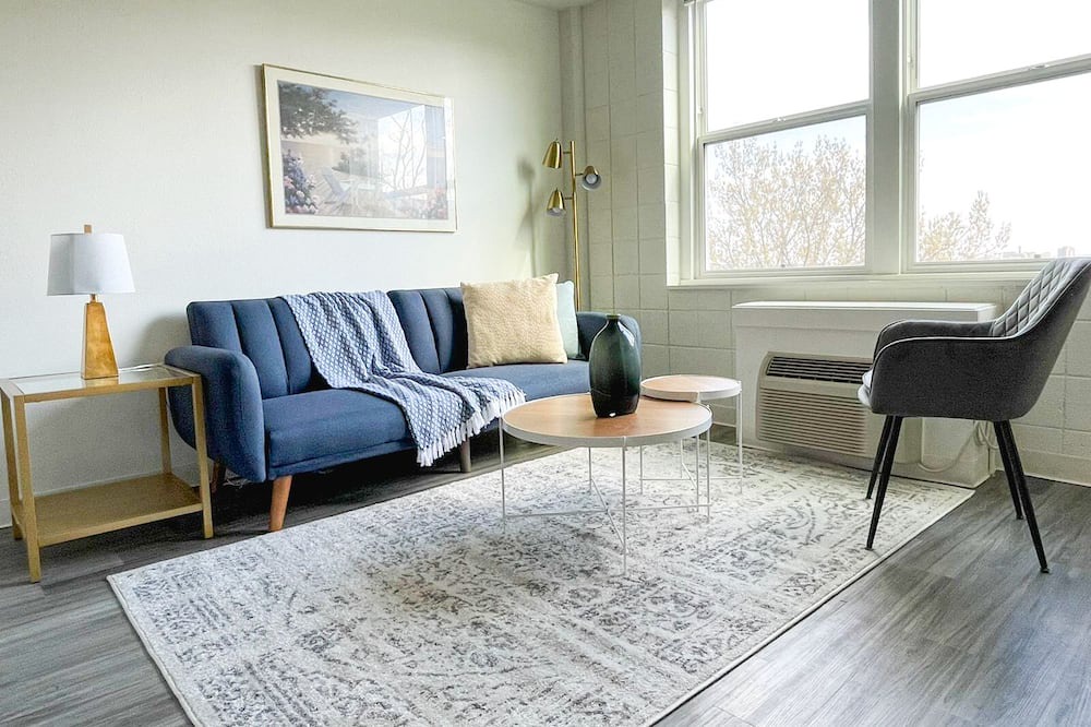 Photo of Livingroom in Corryville