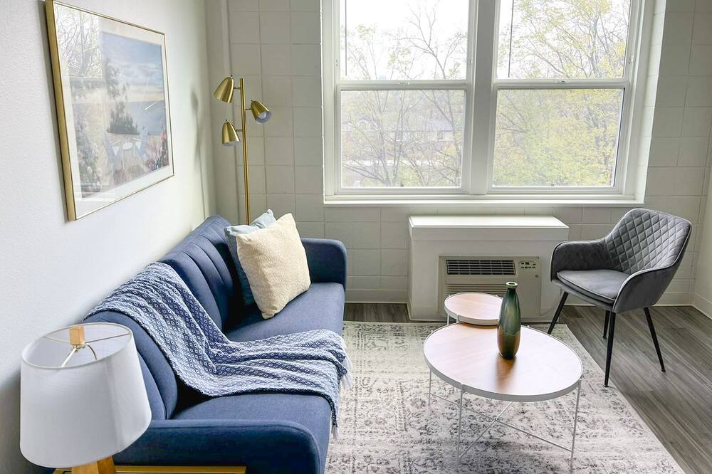 Photo of Livingroom in Corryville