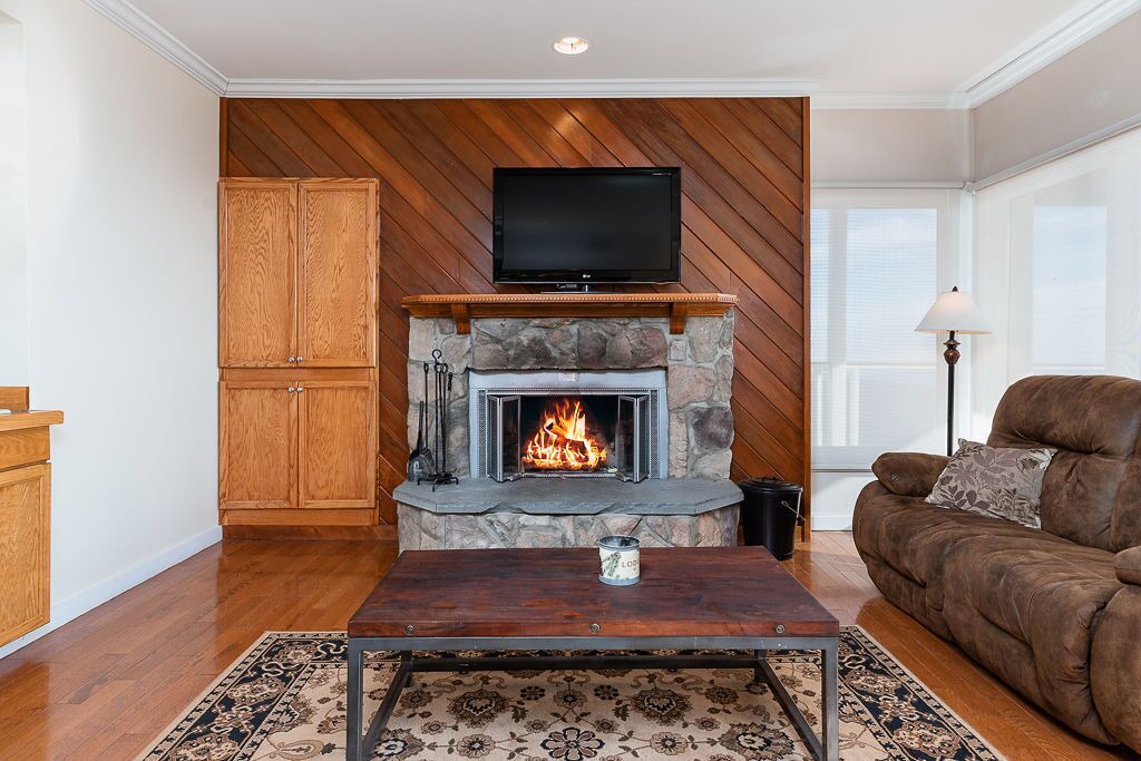 Photo of Livingroom in Nellysford
