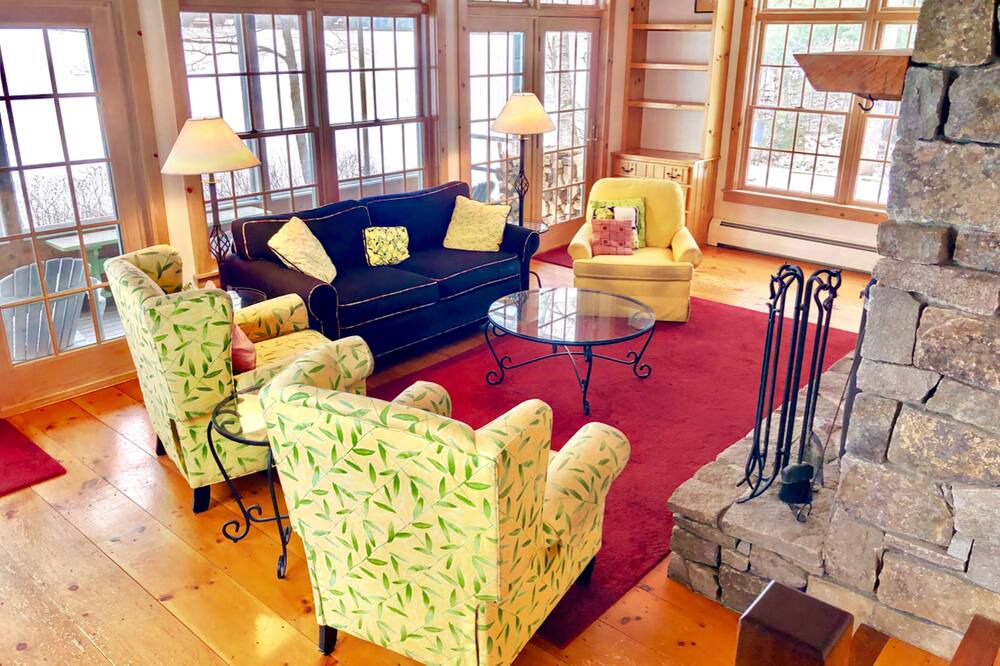 Photo of Livingroom in Whitefield