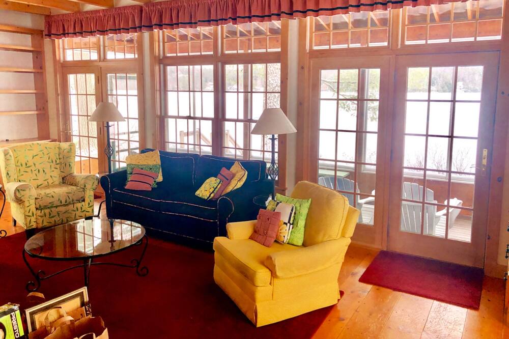 Photo of Livingroom in Whitefield
