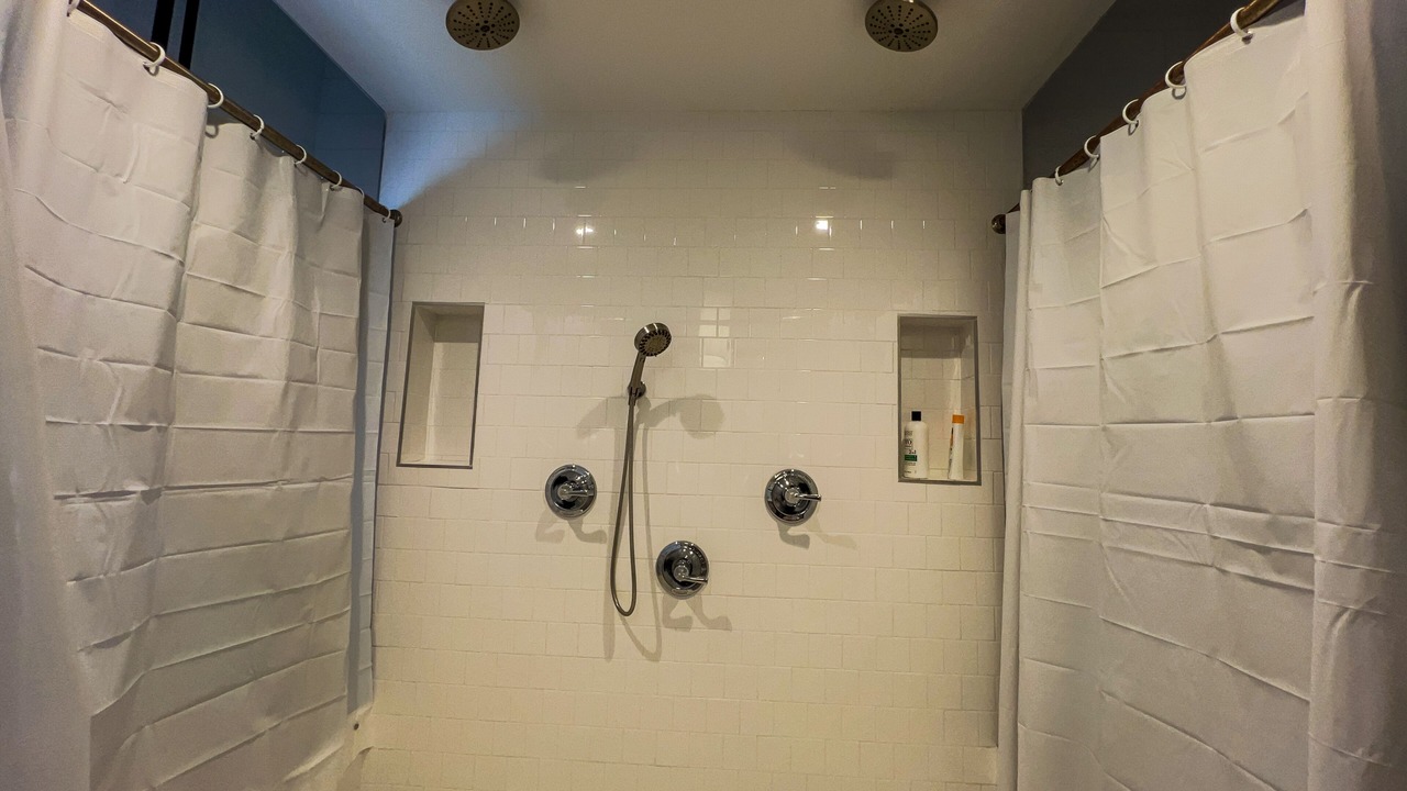 Photo of Bathroom in Niagara Falls