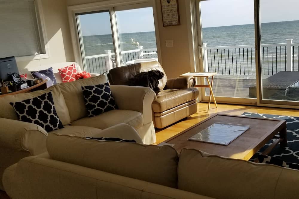 Photo of Bedroom in Point Lookout