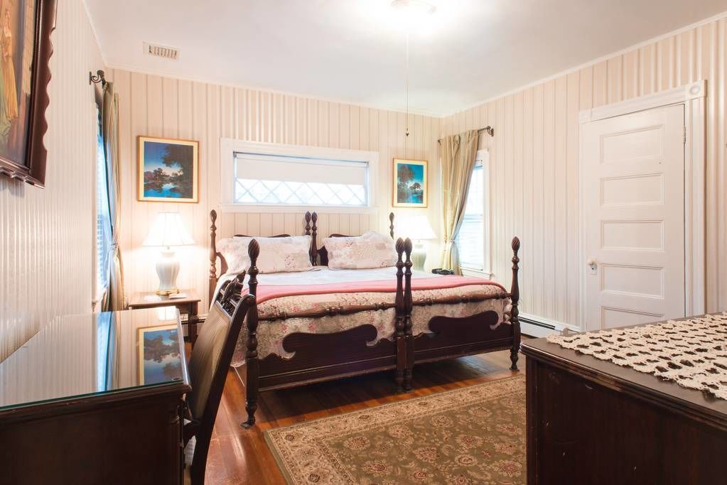 Photo of Bedroom in Coolidge Corner South Side
