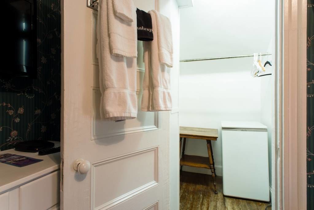 Photo of Bedroom in Coolidge Corner South Side