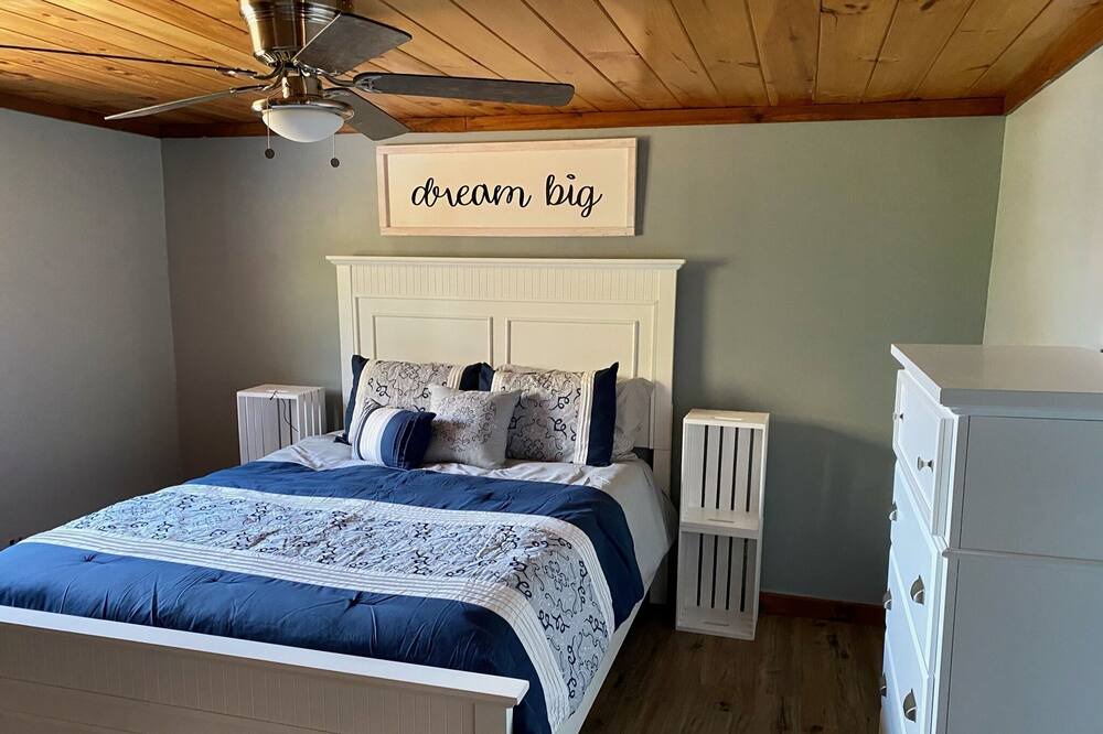 Photo of Bedroom in Lunenburg
