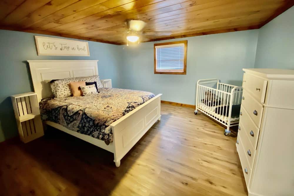 Photo of Bedroom in Lunenburg