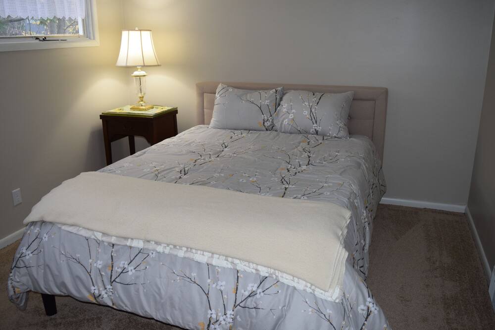 Photo of Bedroom in North Boston