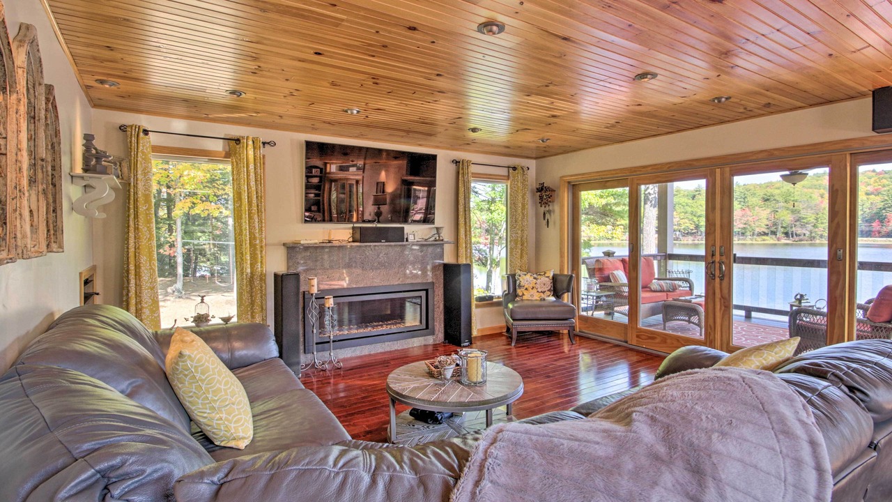 Photo of Livingroom in Gilmanton