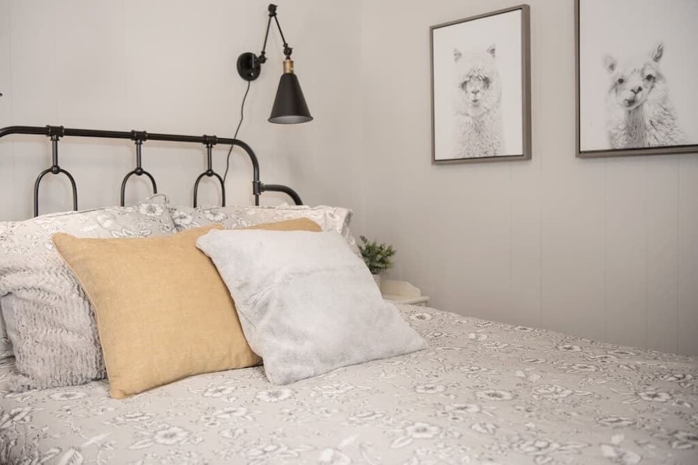Photo of Bedroom in Gibsonia