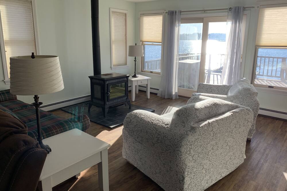 Photo of Livingroom in Scituate