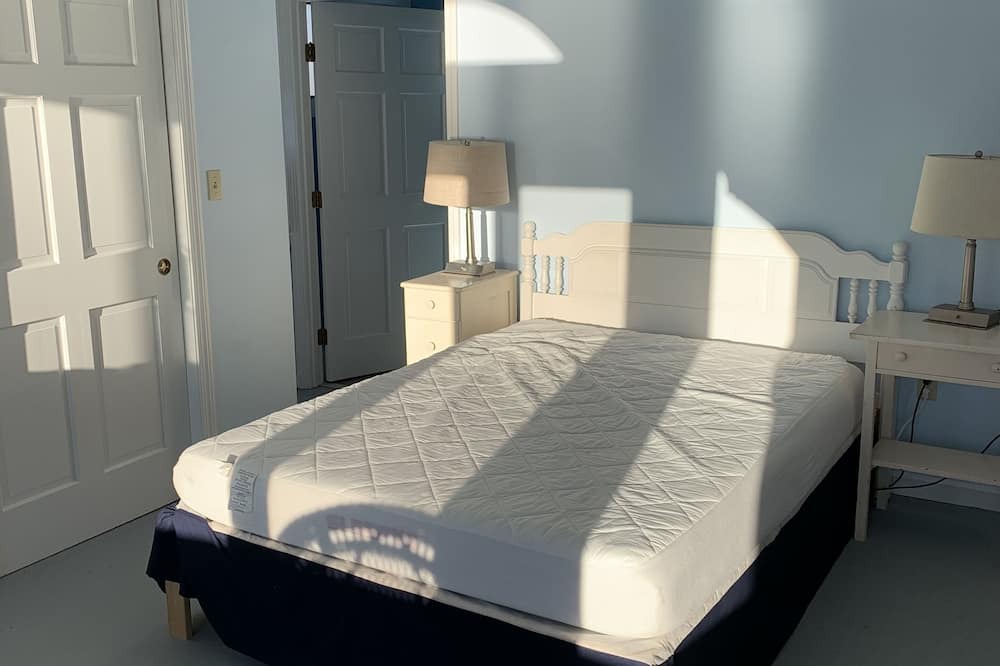 Photo of Bedroom in Scituate