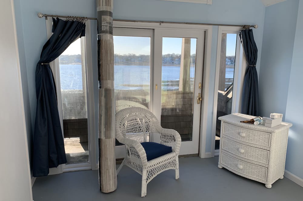 Photo of Livingroom in Scituate