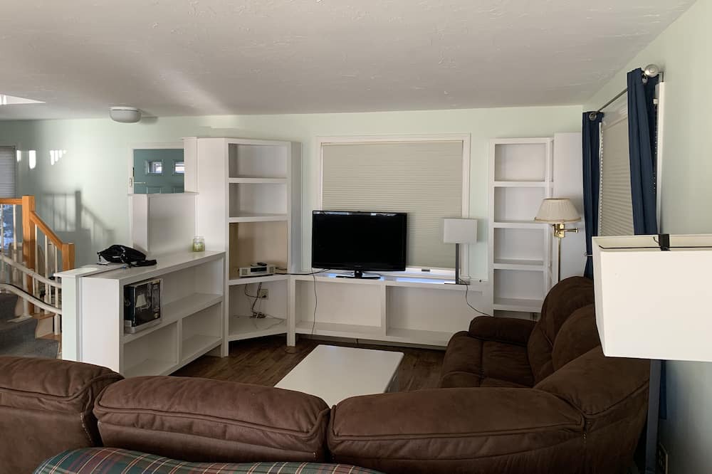 Photo of Livingroom in Scituate