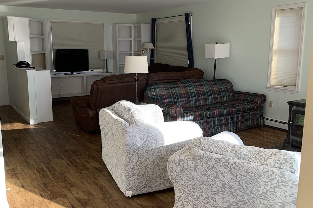 Photo of Livingroom in Scituate