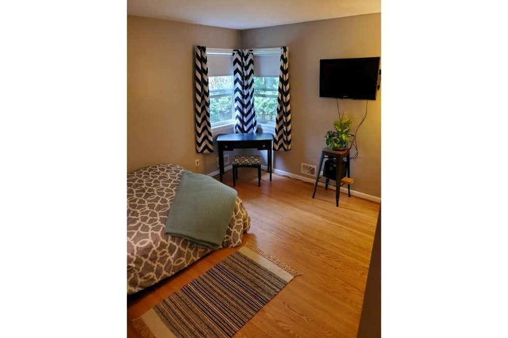 Photo of Bedroom in West Irondequoit
