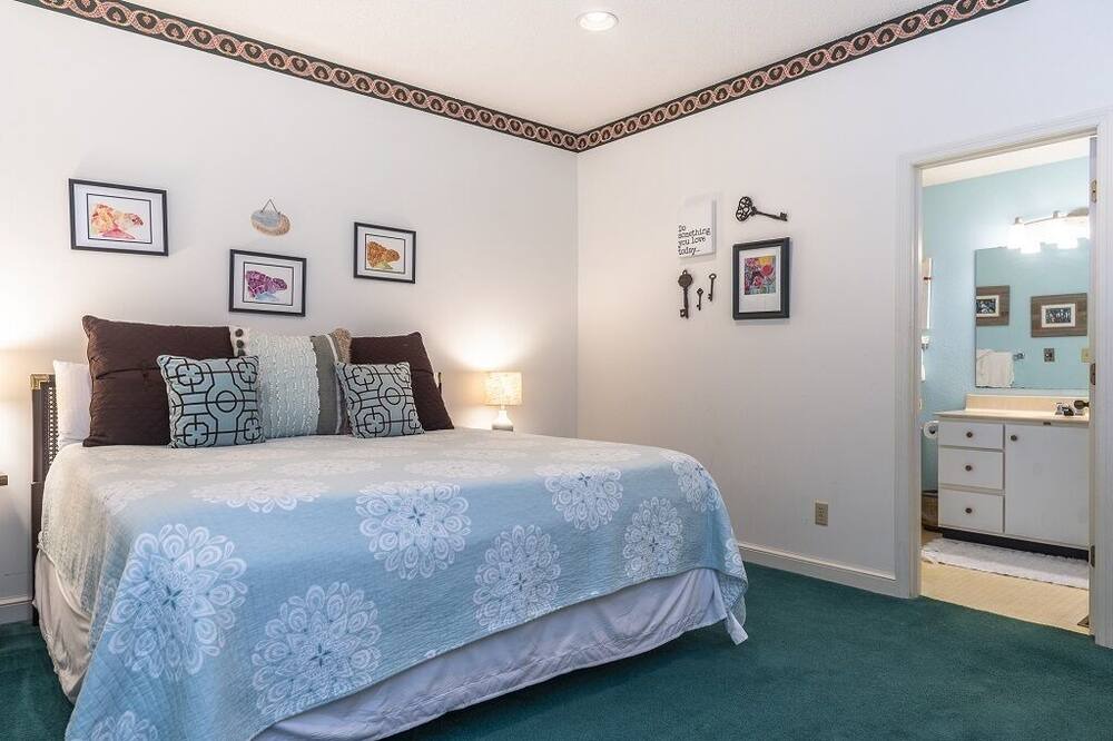 Photo of Bedroom in Lake Lure