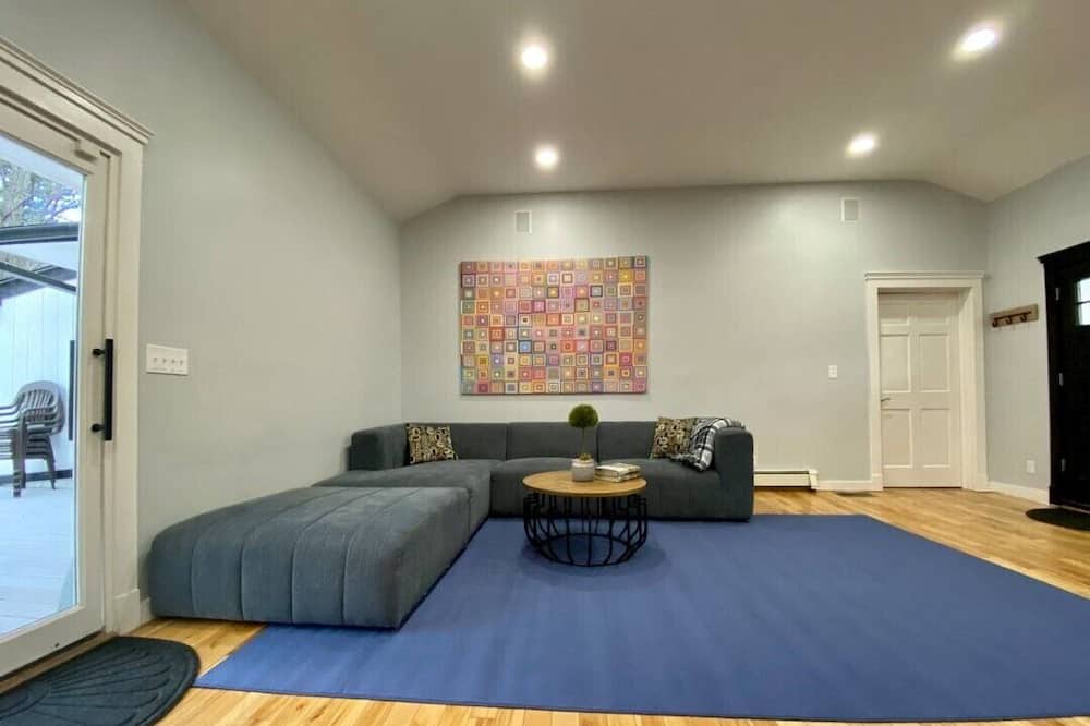 Photo of Bedroom in Lexington