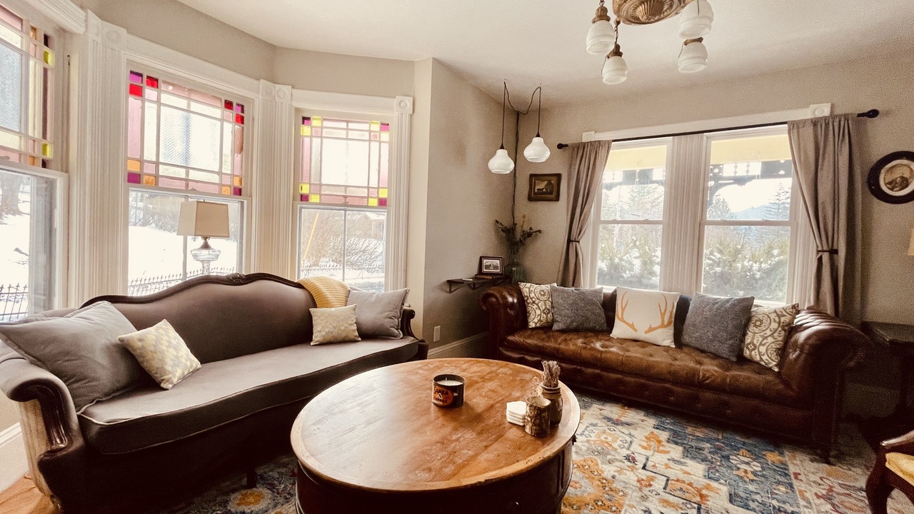 Photo of Livingroom in Tannersville