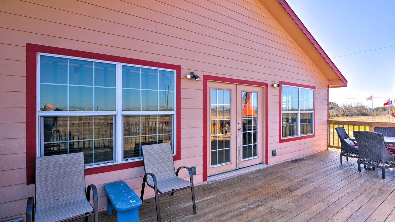 Photo of Patio Balcony in Iowa Colony