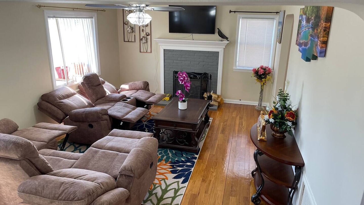 Photo of Livingroom in Hempstead
