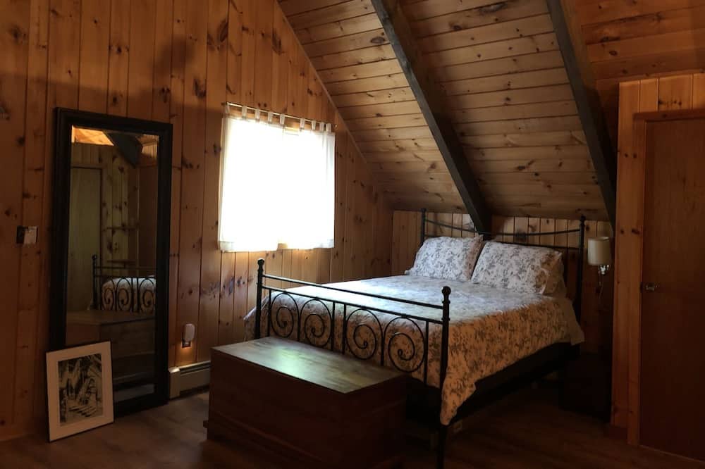 Photo of Bedroom in Lake George
