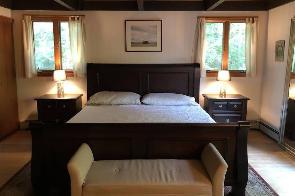Photo of Bedroom in Lake George