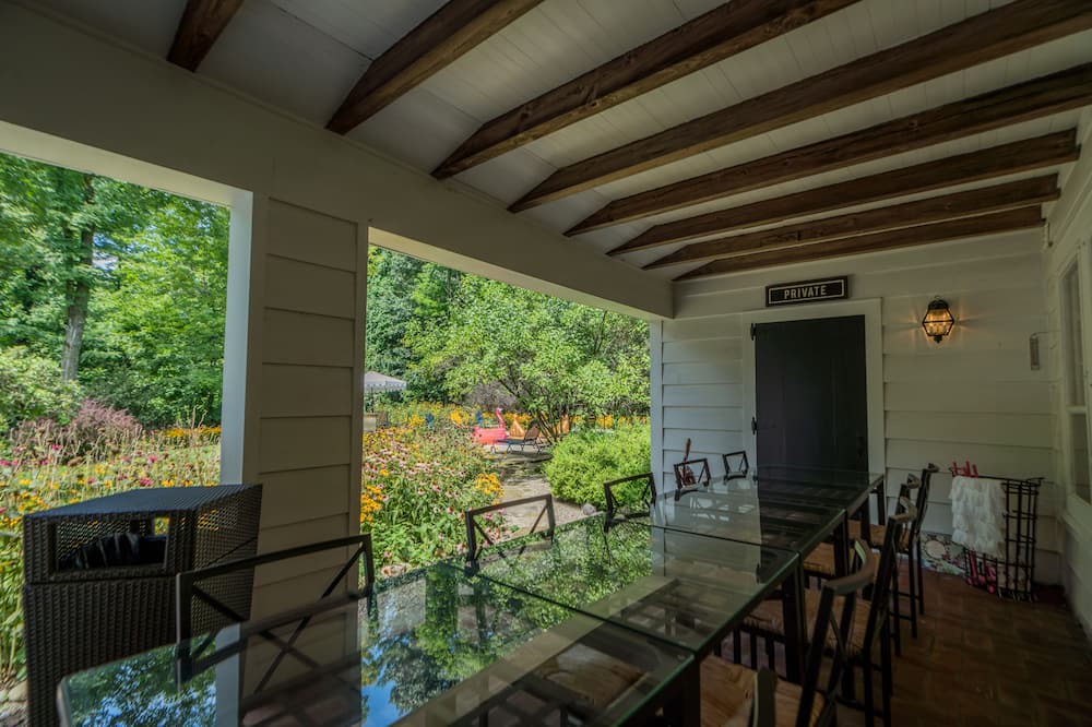 Photo of Patio Balcony in Queensbury